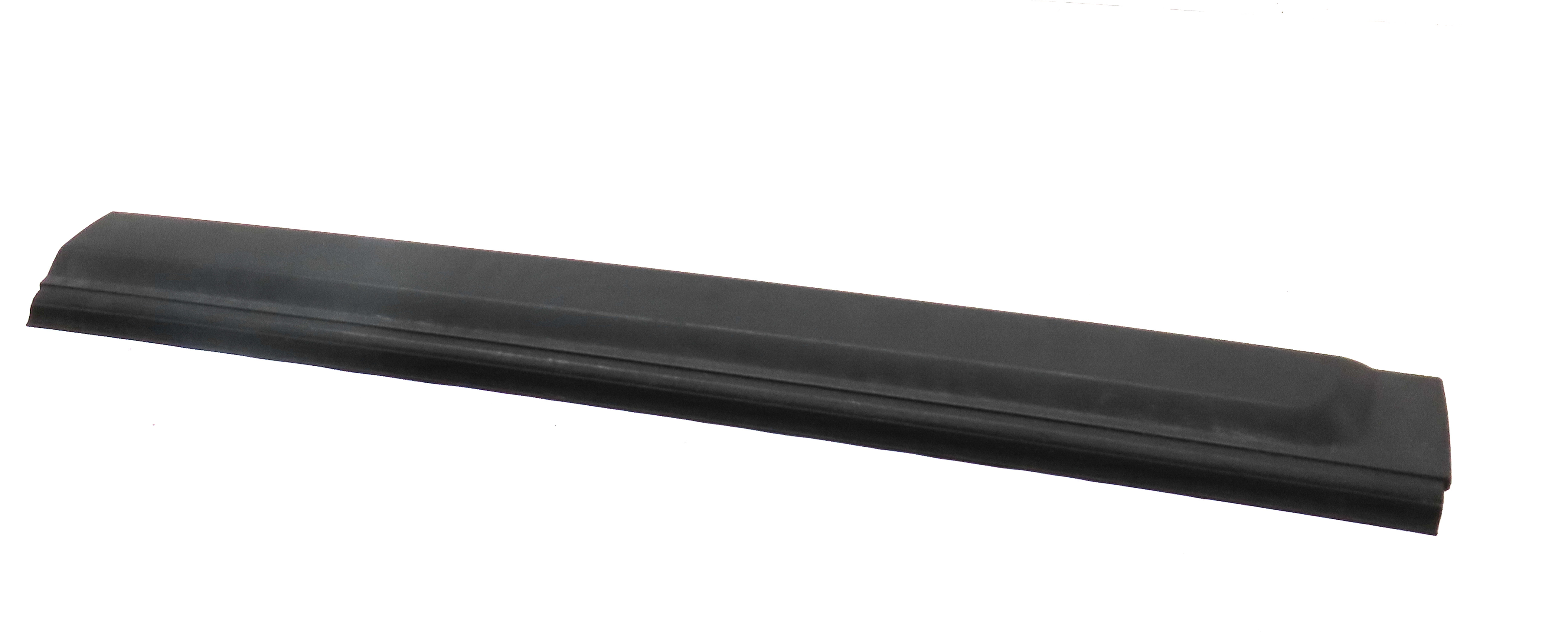 2012 LAND ROVER LR4 L319 FRONT RIGHT PASSENGER LOWER DOOR TRIM MOULDING (BLACK) — exact item pictured